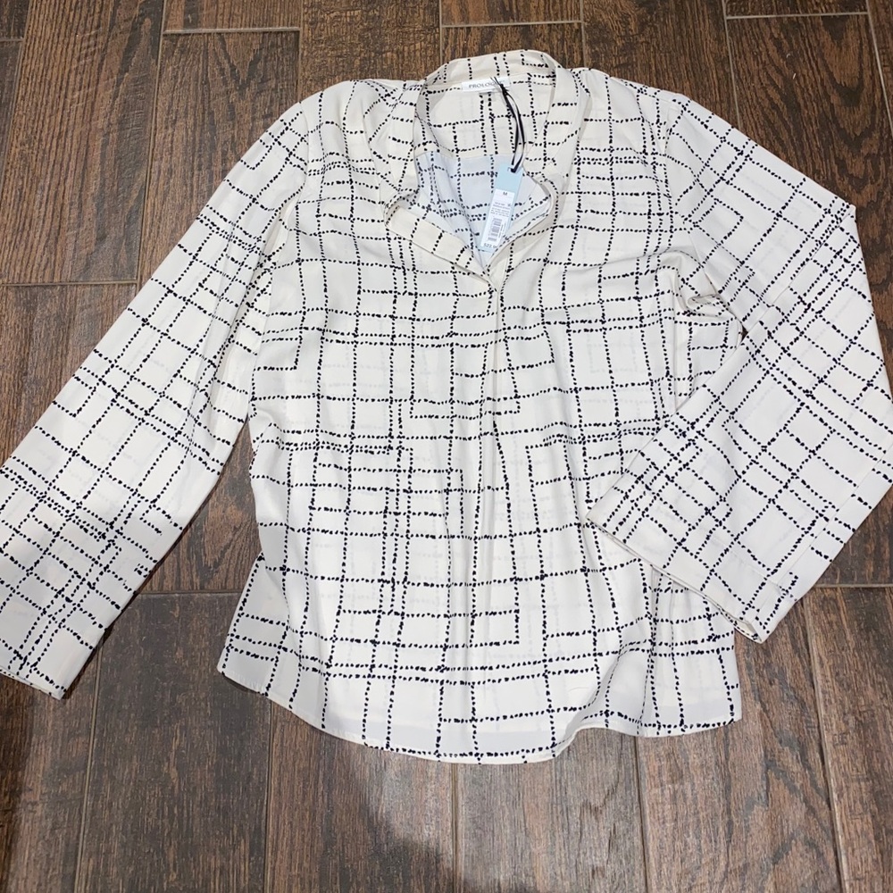 Prologue blouse NWT size Medium cream w/ stripes